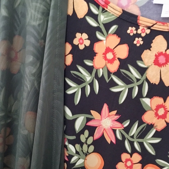 LuLaRoe Lindsay paired with an Irma! - Picture 1 of 7